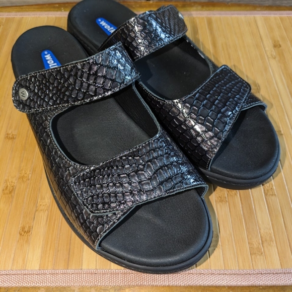 Women's Black Size 41/9.5 Wolky  Cyprus Mini Croco Printed Leather Slide Sandal - Picture 2 of 16